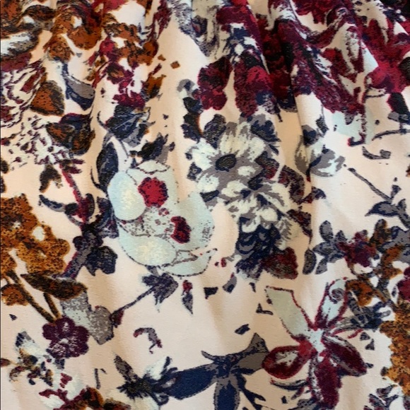 ❤️HP❤️Eyeshadow off the shoulder floral top - Picture 2 of 5